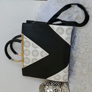 8 Under one Sky Purse Black & White
